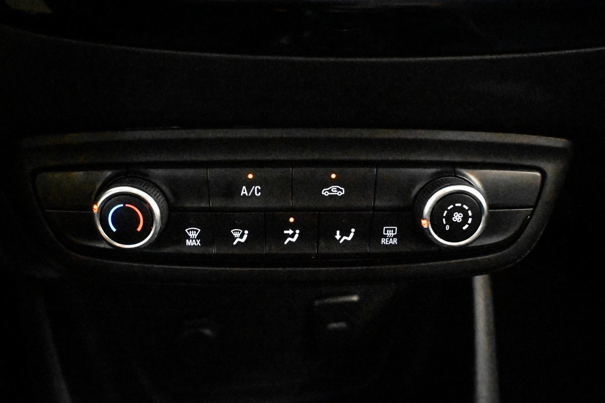 Foto Opel Crossland X 18