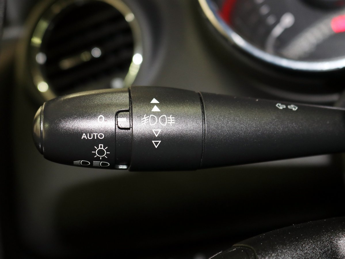 Foto Peugeot 5008 17